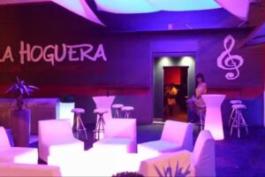 La Hoguera Pub Karaoke