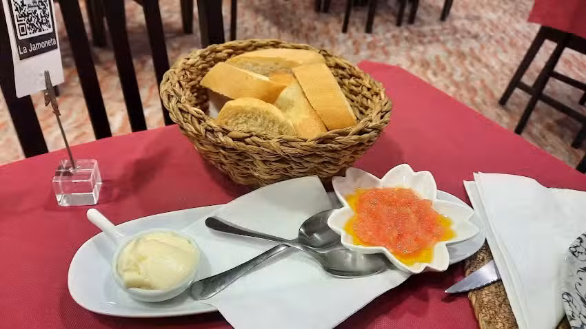 La jamoneta espacio gourmet SL