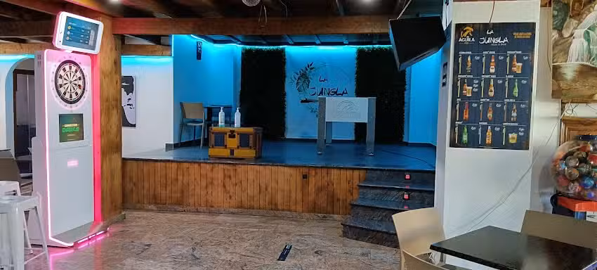 La jungla music & drink