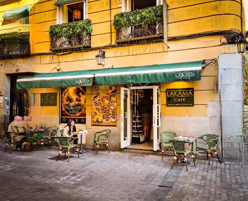 La Kama Caf&eacute; (Tropical Fresh Cocktail Bar)