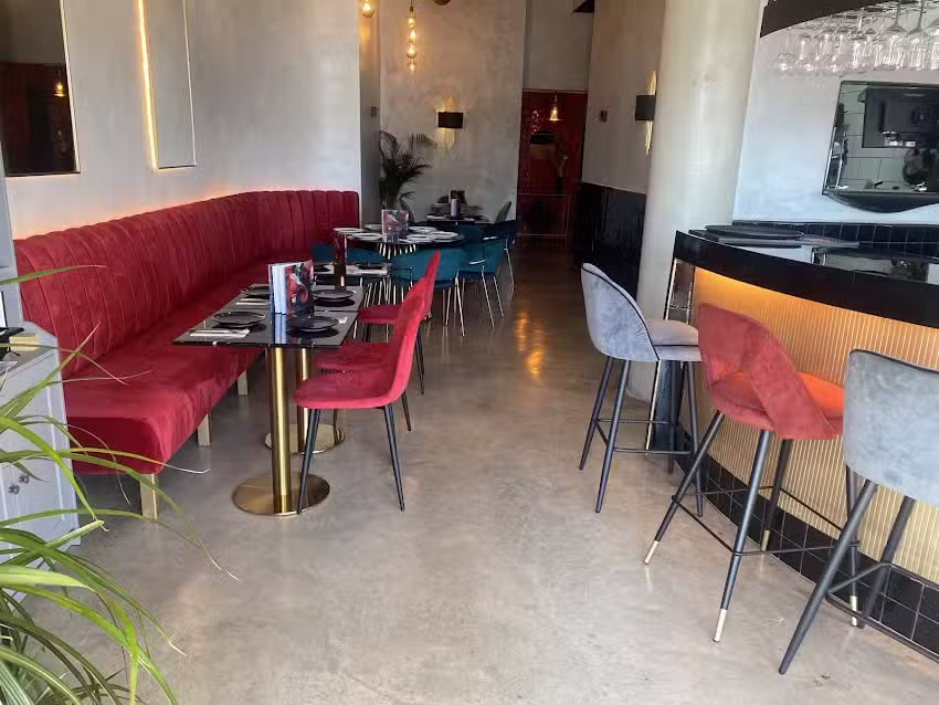 La Lianta Restaurante y Tapas (DOS HERMANAS)