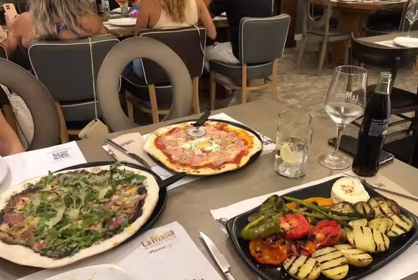 La Mafia se sienta a la mesa