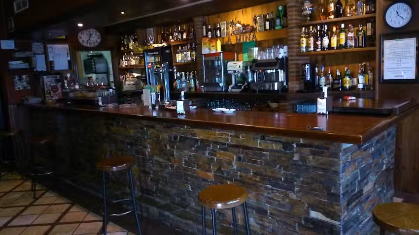 La Mina Cafe Rock Bar