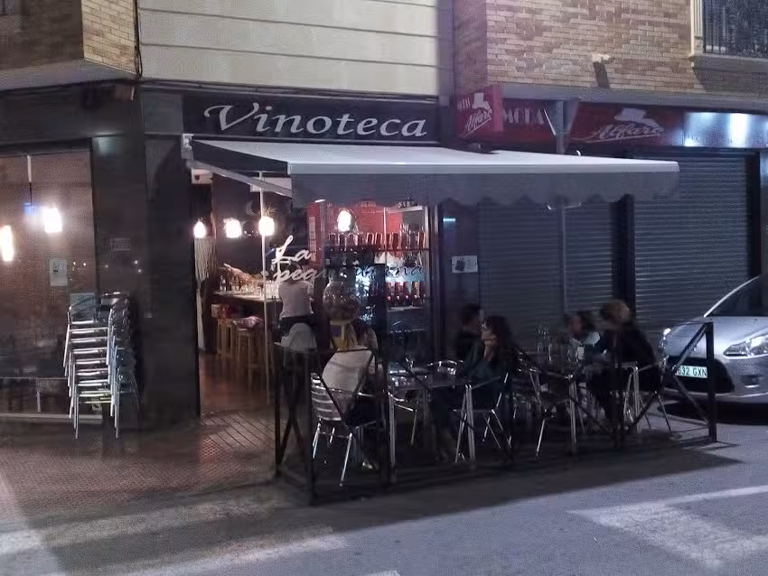 &laquo;La Nueva Peque&ntilde;a Taberna&raquo;