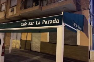 La Parada Caf&eacute; Bar