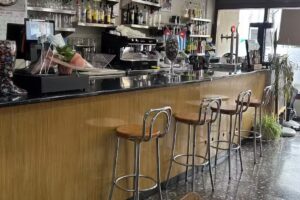 LA PEQUE&Ntilde;A HABANA CAF&Egrave;