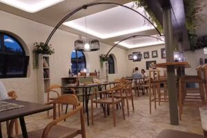 La Pinocher&iacute;a &middot; Gastro Caf&eacute;