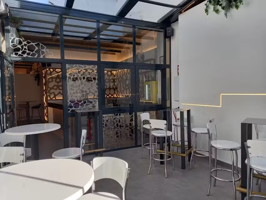 La Red Coffee & Drinks