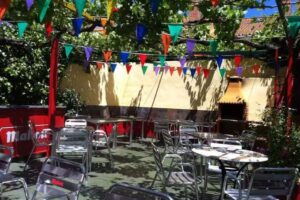 La Reja caf&eacute; & copas