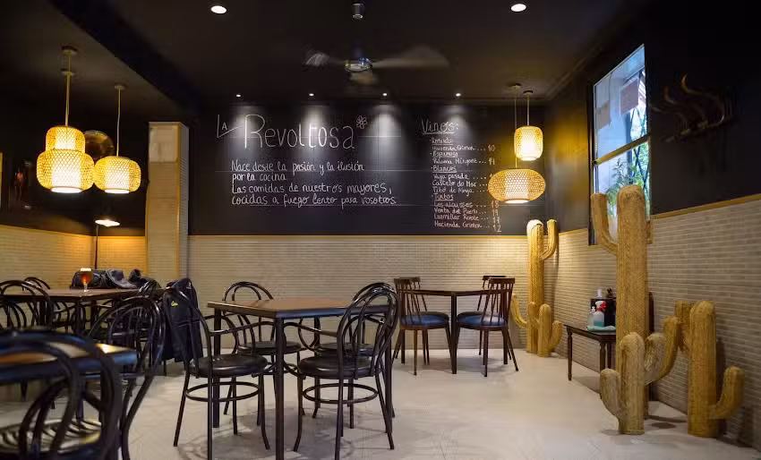 La Revoltosa Bar