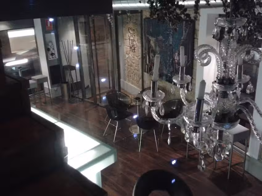 La Sastrer&iacute;a Caf&eacute;