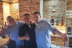 La Sociedad &ndash; Copas y Karaoke