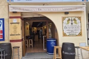 La Taberna DENFRENTE