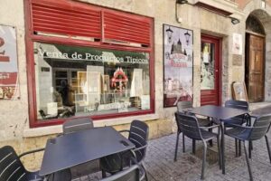 La Tapa del Barrio H&uacute;medo (son dos bares)