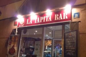 LA TAPETA BAR