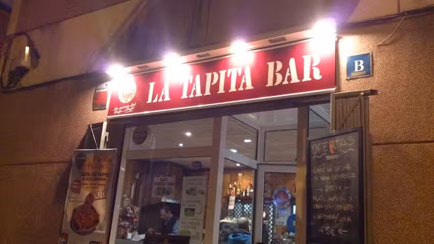 LA TAPETA BAR