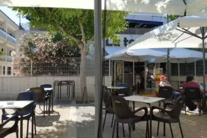 LA TERRAZA Food &Drink