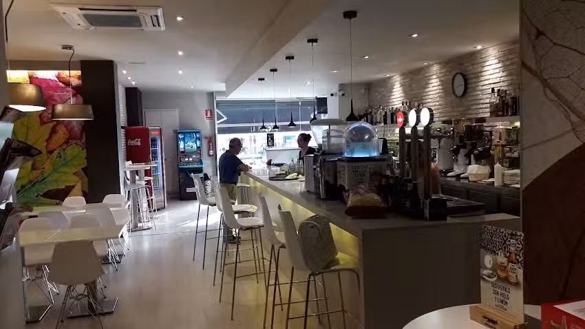 La Trocca Vermuter&iacute;a Cocina Bar