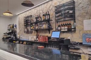 La Vermuter&iacute;a Gastrobar