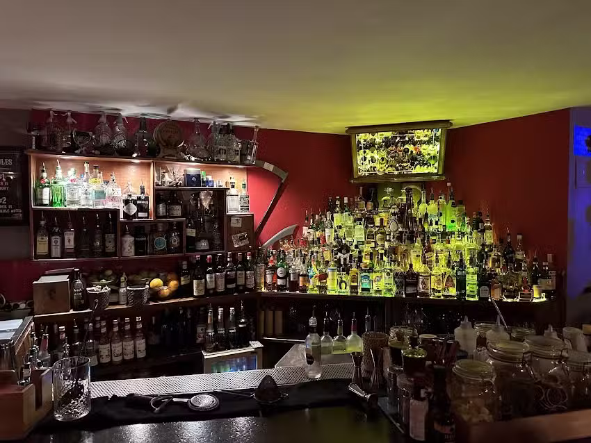 LAB Cocktail bar Food & Bartending solutions