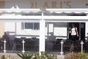 Lari&rsquo;s Cafe Bar