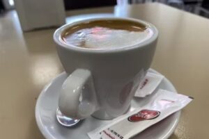 Larroc Bar Cafeteria