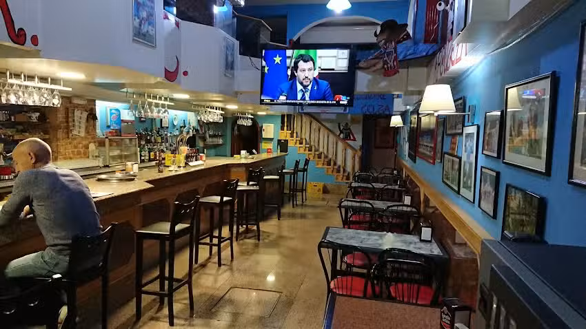 Las Gradas de Bala&iacute;dos