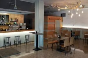 Las Peras – Bar & TakeAway