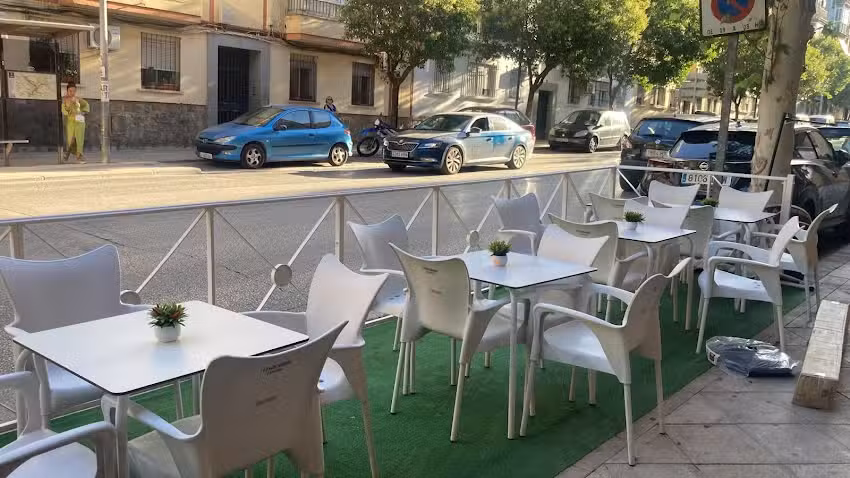 Latino Cafe &ndash; Bar &ndash; Mer&uacute;