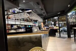 L&aacute;urel Piparras Bar