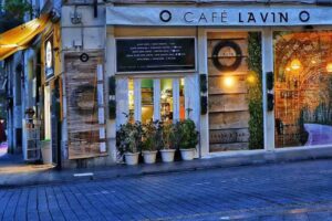 Lavin snack & Bar