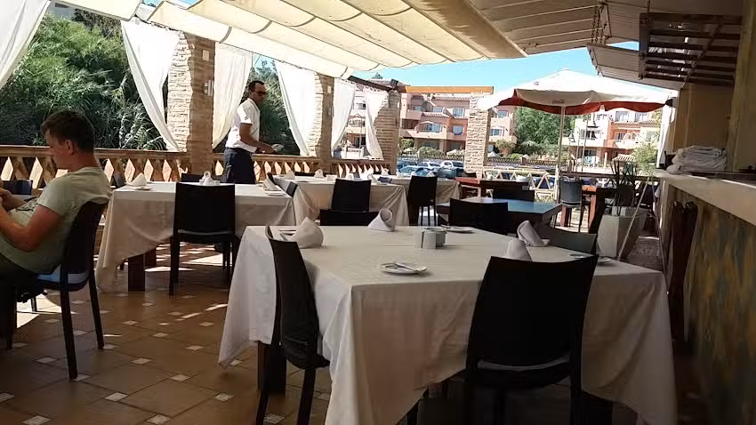 Le Papillon Restaurant & Beach Club Marbella