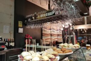 Lekune Bar