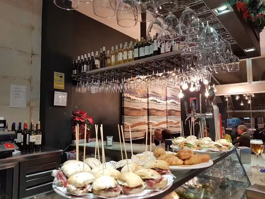 Lekune Bar