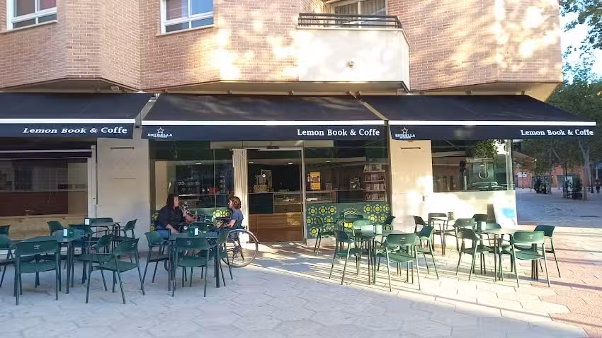 Lemon Book & Coffe
