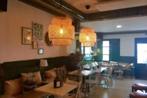 Le&ntilde;a Verde Bueu