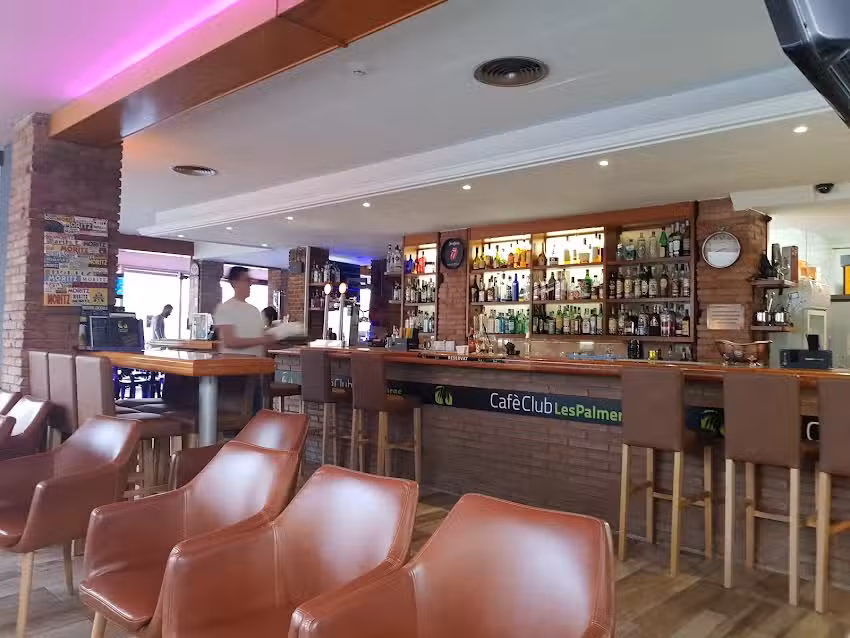 Les Palmeres Caf&egrave; Club