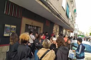 Let&rsquo;s Go Rock Bar