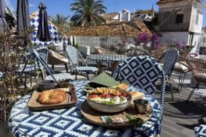 Linda Brunch, Cocktail Bar and Rooftop