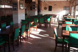 Lo Crisp&iacute;n Tavern