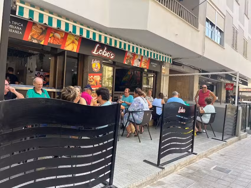 Lobo&rsquo;s Street food