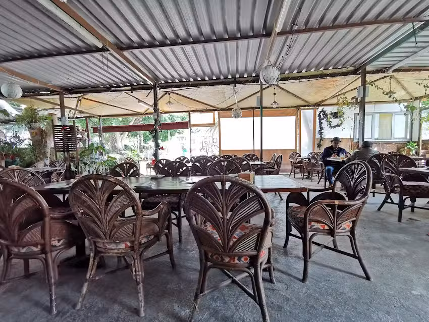 local social las crucitas