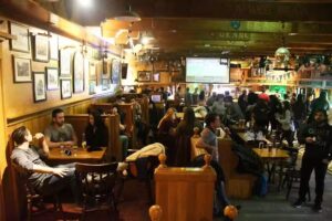 Loch Ness Pub (El Lago)