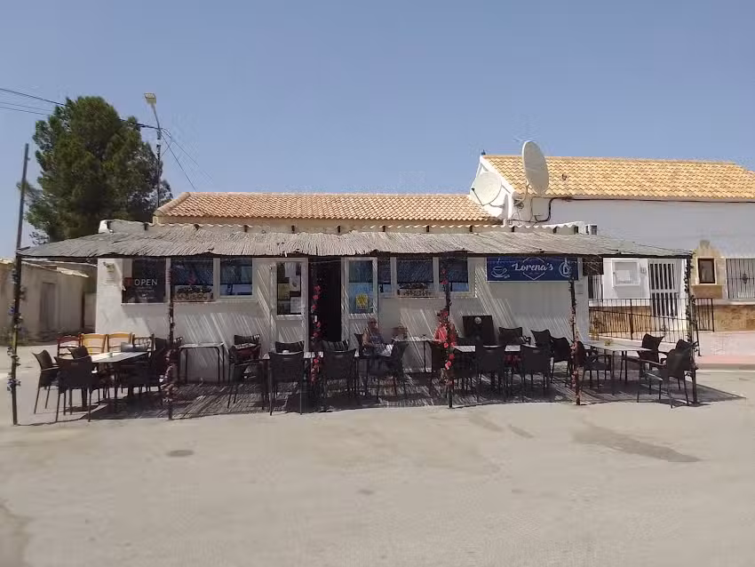 Lorena&rsquo;s cafe bar