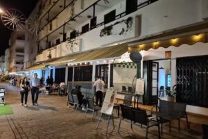 LORO BLANCO &ndash; Cocktail & Tapas