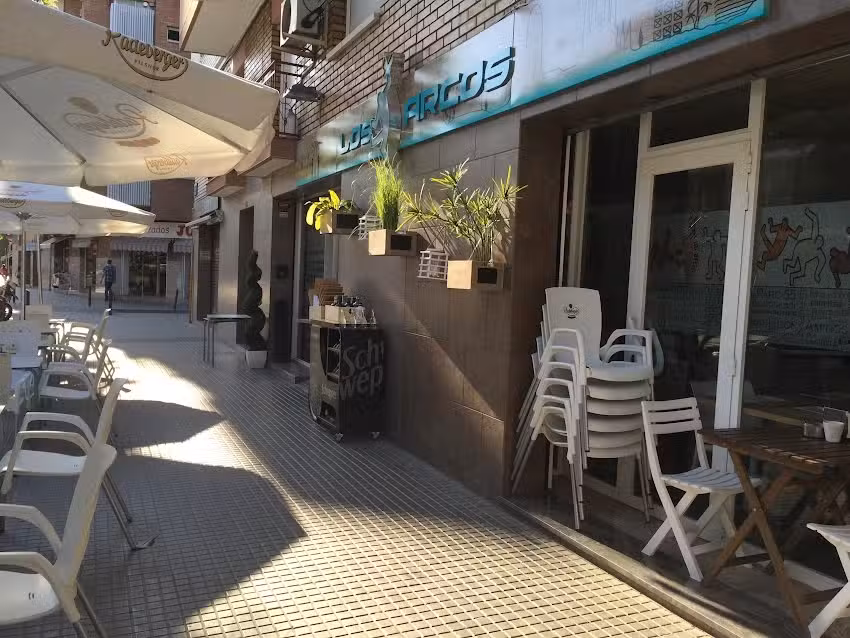 Los Arcos Gastro Bar LAB