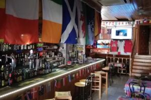 Los Arcos Sports Bar