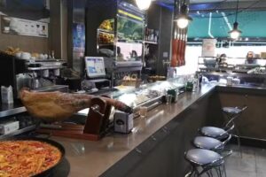 Los Bichitos – Cervecería – Gastrobar