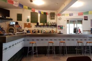 Los Calpes Bar, Campo Base