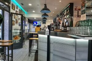 Los Chicos F&aacute;brica de Patatas Bravas